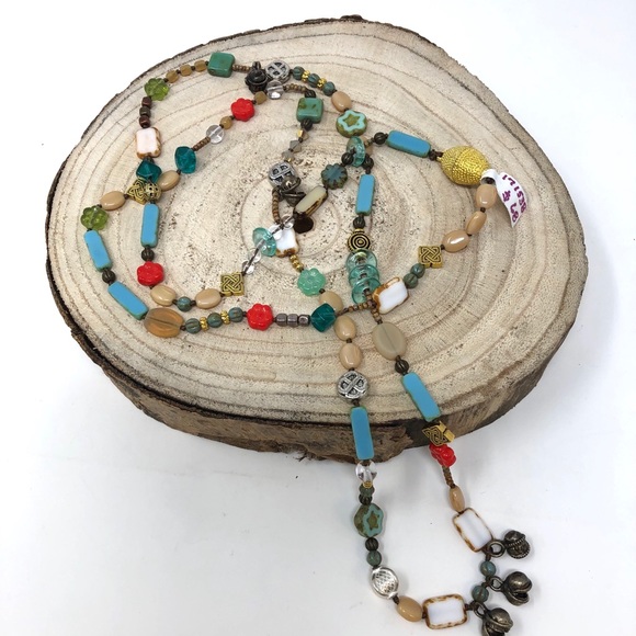 Hand Knotted Necklace - Picture 2 of 8